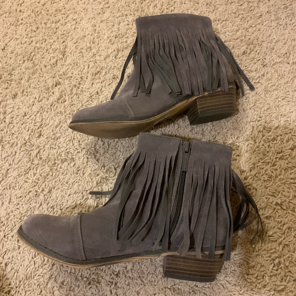 Gray fringe zip up ankle booties fall boots
